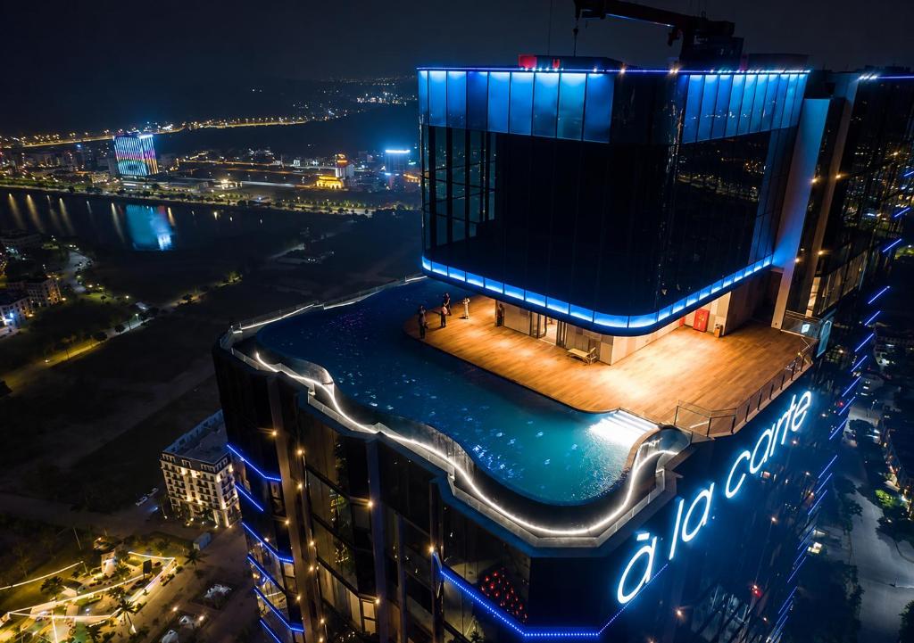 Lotus Alacarte Hạ Long Hotel – Ha Long Bay